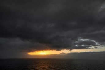 Sonnenaufgang_Tenerife.jpg